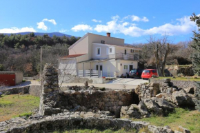 Apartments with a parking space Ostrvica, Omis - 13749